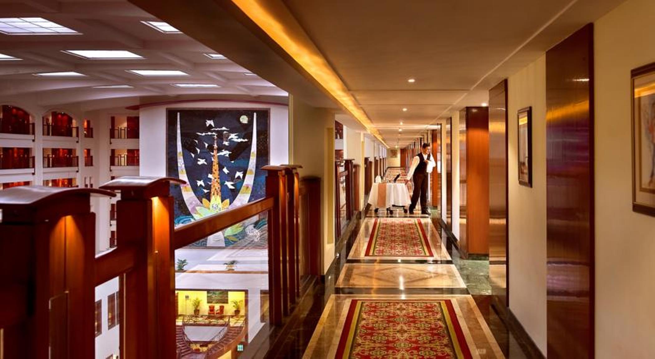 The Lalit Mumbai Hotel Ngoại thất bức ảnh Interior of the hotel