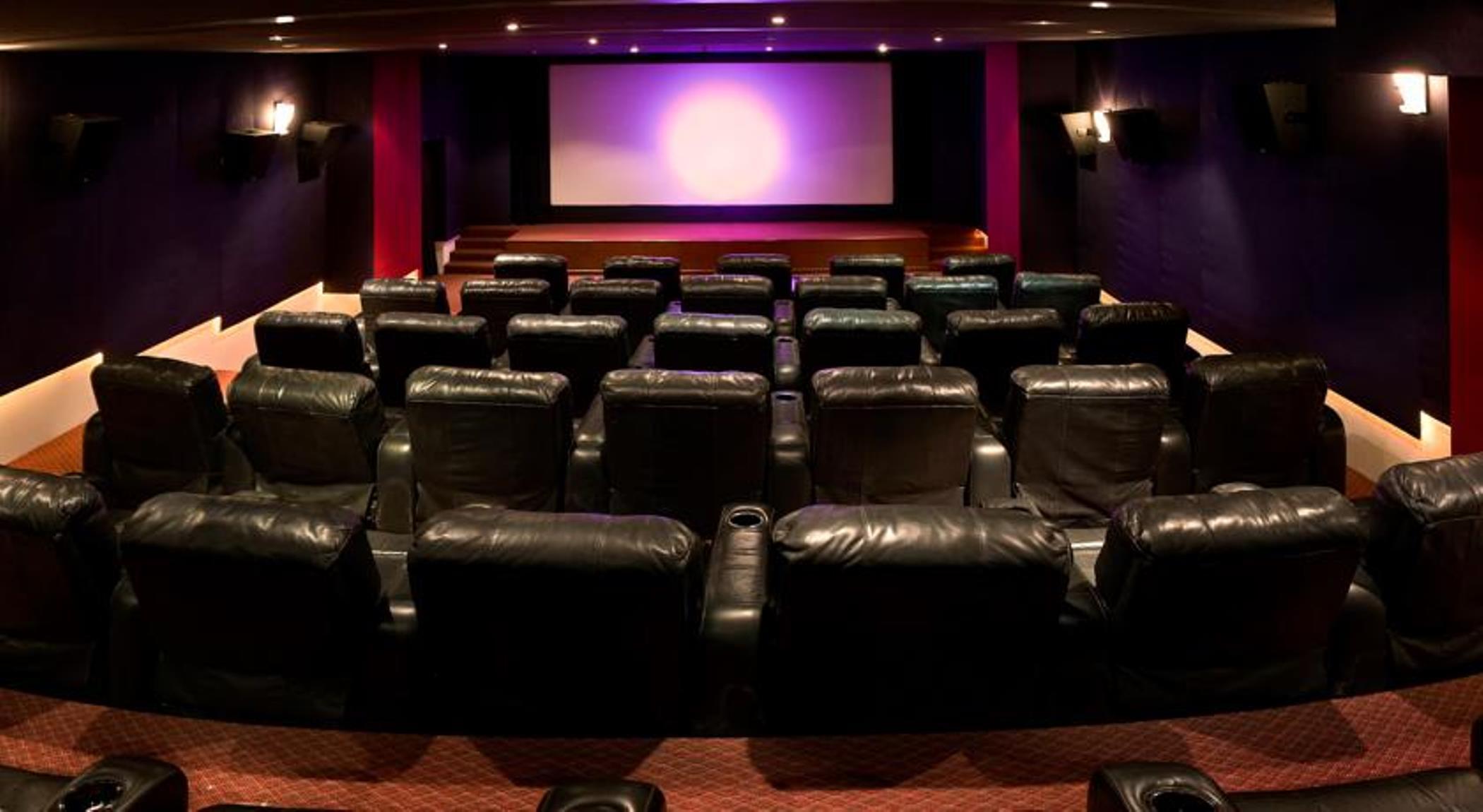 The Lalit Mumbai Hotel Ngoại thất bức ảnh A home theater