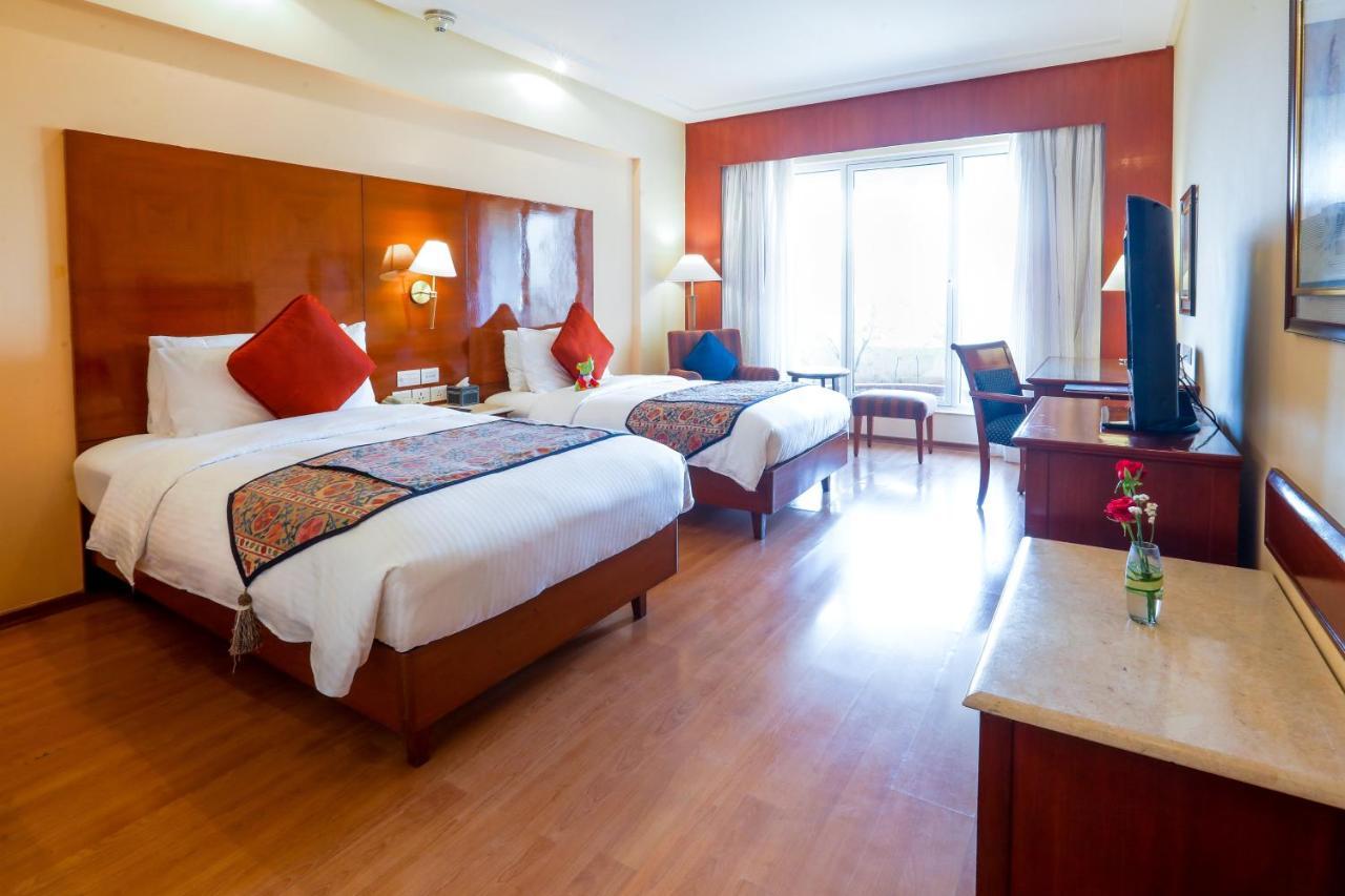 The Lalit Mumbai Hotel Ngoại thất bức ảnh Deluxe Room